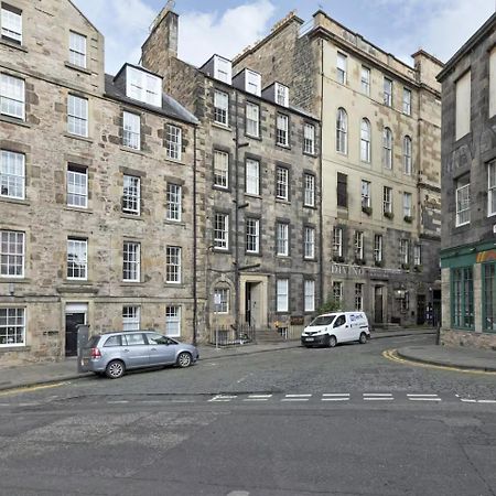 Joivy 3 Bed Flat In Old Town, Close To Grassmarket Edimburgo Exterior foto