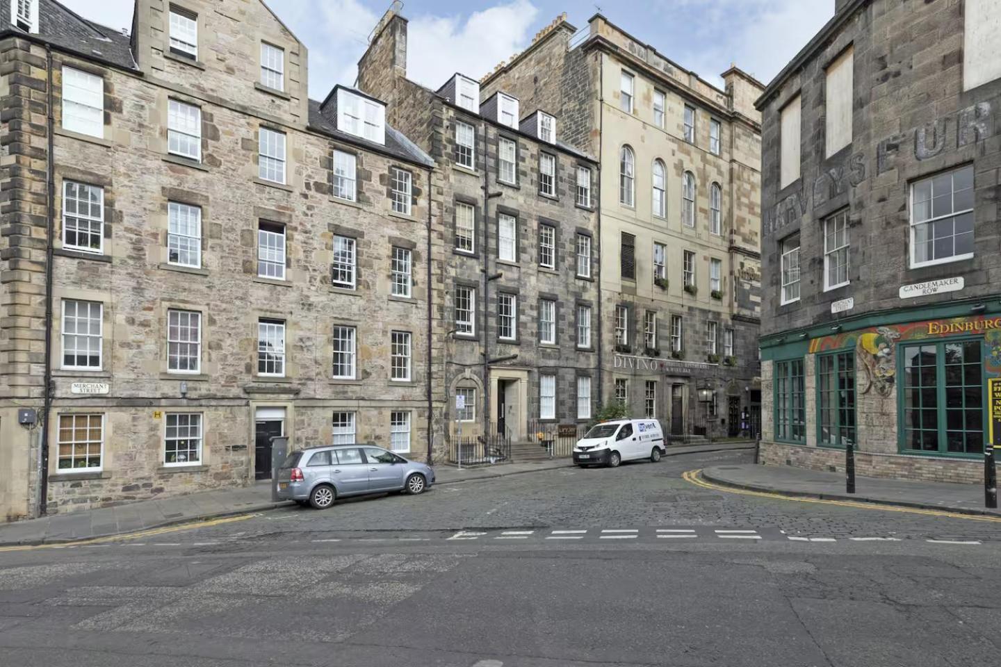 Joivy 3 Bed Flat In Old Town, Close To Grassmarket Edimburgo Exterior foto