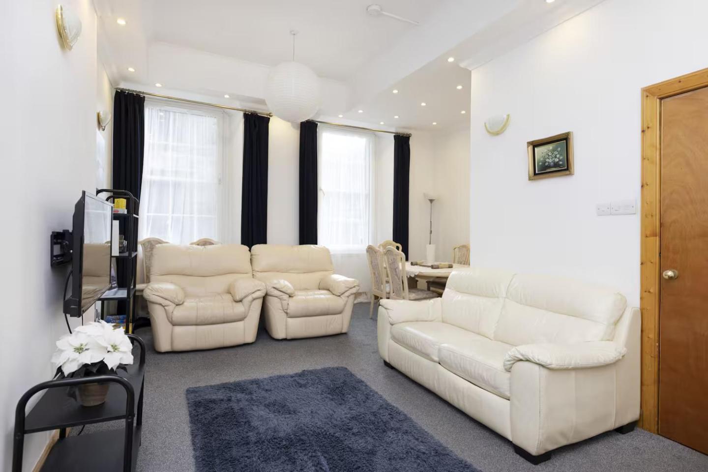 Joivy 3 Bed Flat In Old Town, Close To Grassmarket Edimburgo Exterior foto